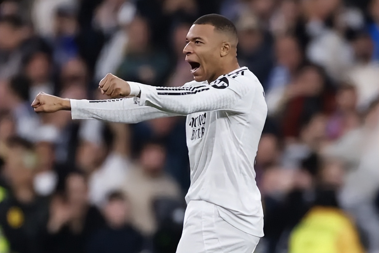 九游体育 -赛地聚焦：欧冠关键时刻热度飙升；上海申花防线松动；媒体盛赞；医务组通报恢复 