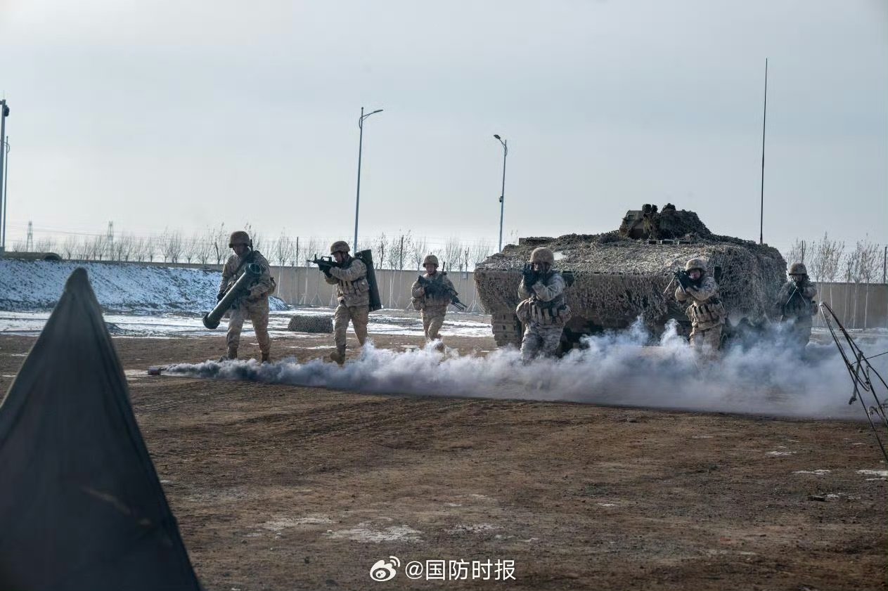 九游网页版官网 -关于埃因霍温发布备战花絮，今晚远射贴柱，法国杯任务艰巨，训练强度明显提升的信息